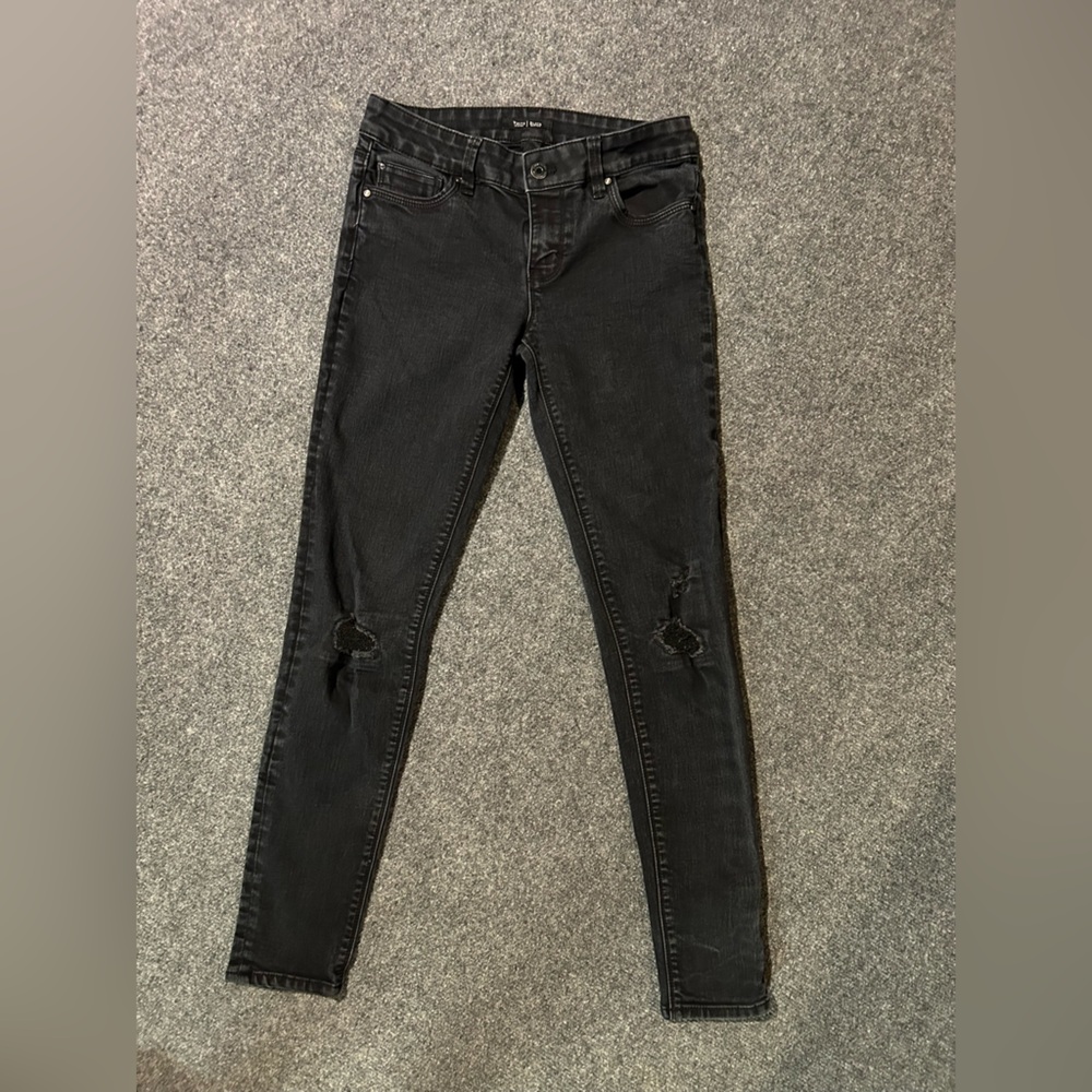 White house| Black market skinny leg black jeans 2R